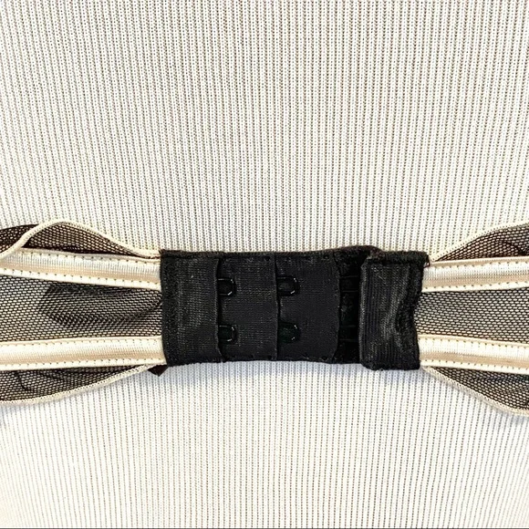 NWOT Kardashian Kollection Intimates Ruffle Balconette Bra, 34C - Picture 7 of 12